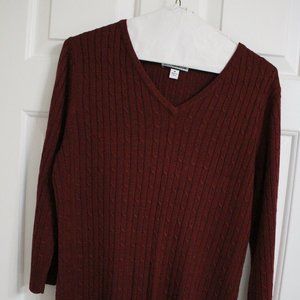 •	Croft and Barrow; Sweater